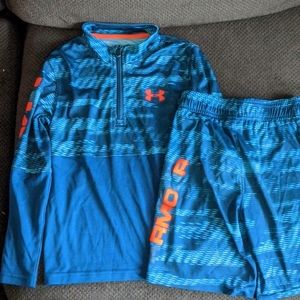 Set of under armor 3/4 zip top and shorts